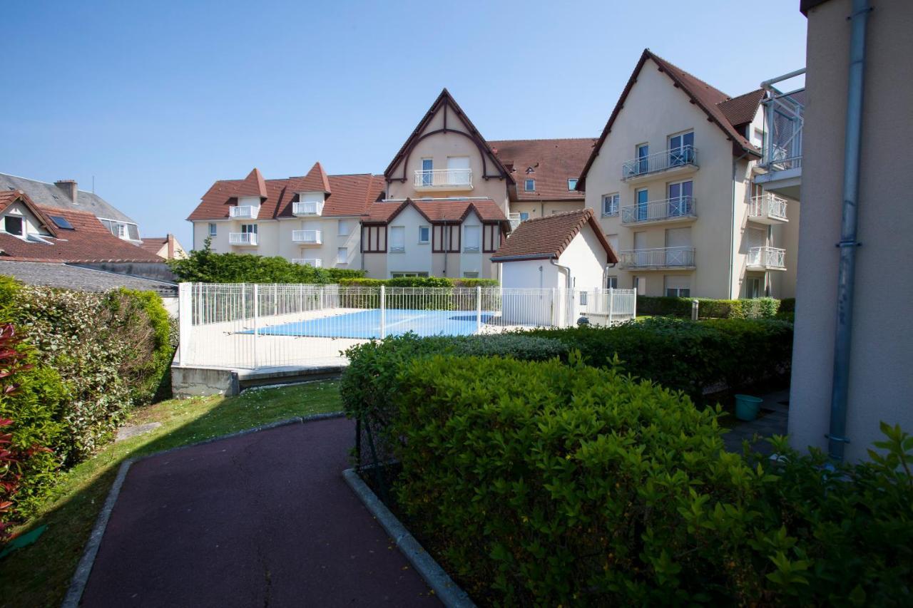 Appart Residence Proche Plage Avec Piscine Et Parking Couvert Prive Мервіль-Франсвіль-Плаж Екстер'єр фото