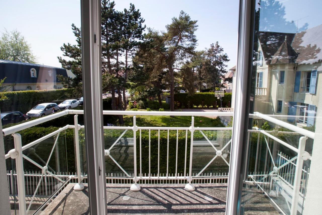 Appart Residence Proche Plage Avec Piscine Et Parking Couvert Prive Мервіль-Франсвіль-Плаж Екстер'єр фото